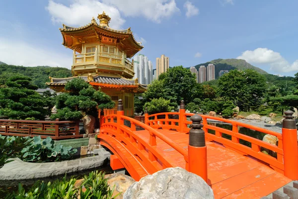 Orientalne pawilon złota absolutnej doskonałości w Nan Lian ogród, Chi Lin Nunnery, Hong Kong Obraz Stockowy