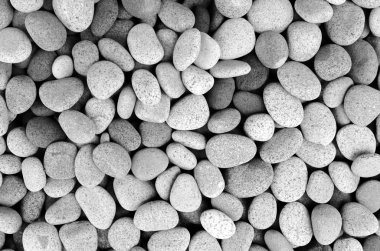 Siyah beyaz doğal cilalı beyaz kaya çakıl