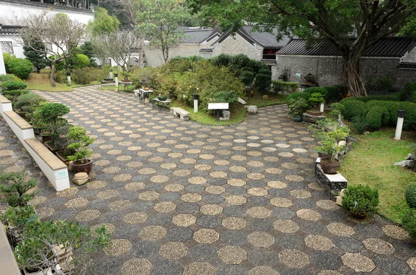 Traditional Chinese garden in Hong Kong — Stock Photo, Image