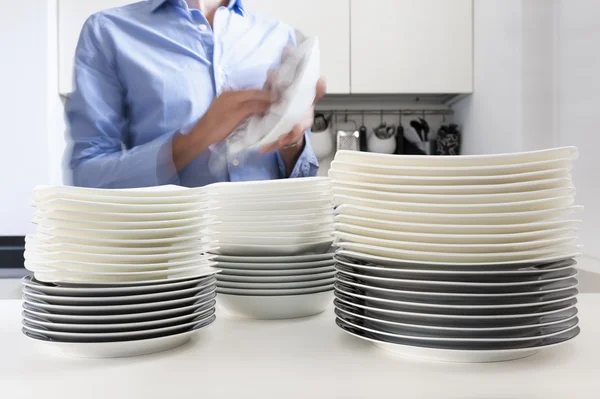 Wash the dishes — Stock Photo, Image