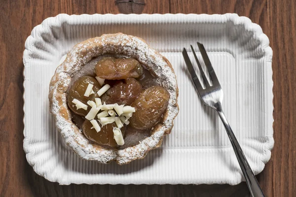 Cake with chestnuts and white chocolate — Stock Photo, Image