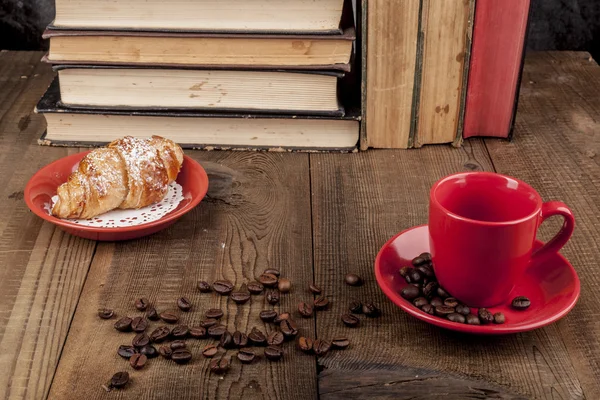 Manhã Croissant e café — Fotografia de Stock