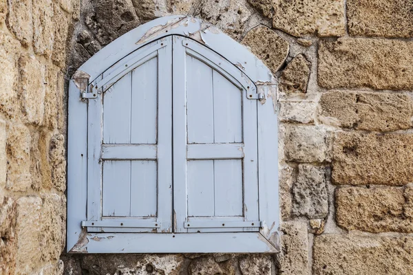 Vieja ventana blanca — Foto de Stock