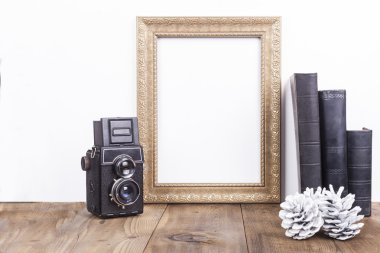 Kamera ile altın çerçeve