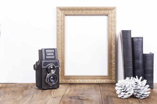 Kamera ile altın çerçeve