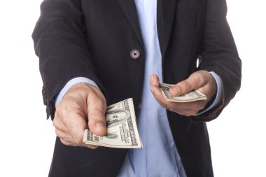 Takım elbiseli adam