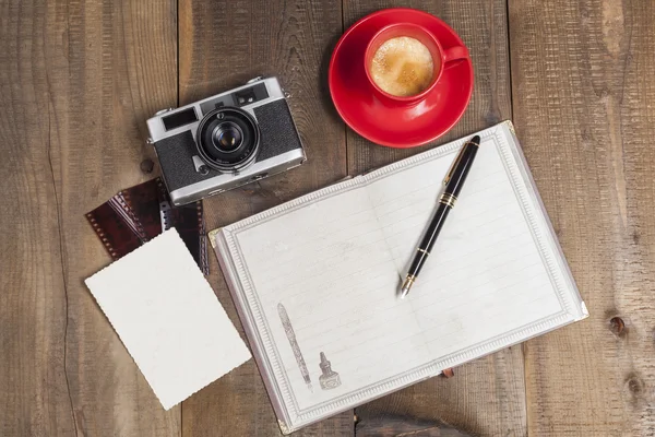 Câmera Coffe e Filme — Fotografia de Stock