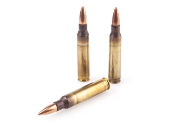 mermiler beyaz üzerine izole