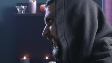 Kızgın tehlikeli vampir kamera aç arıyorsunuz