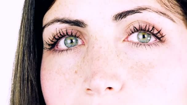 Kvinna blå ögon — Stockvideo