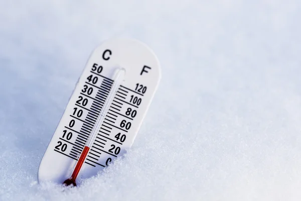 Karda termometre — Stok fotoğraf