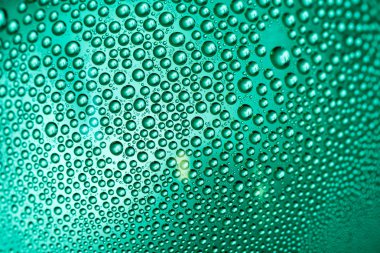 Turkuaz su damlaları