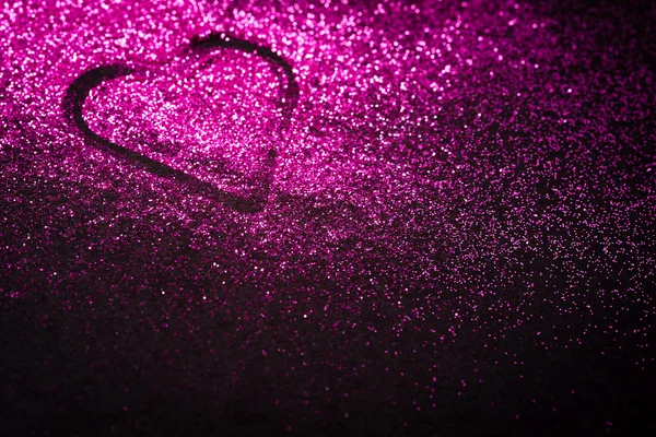 Rosafarbenes Herz in Glitzerfarbe mit Kopierraum — Stockfoto
