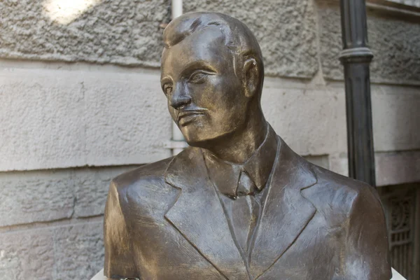 Statue of Dario Moreno Famous turkish singer in izmir,Turkey — Stock Photo, Image