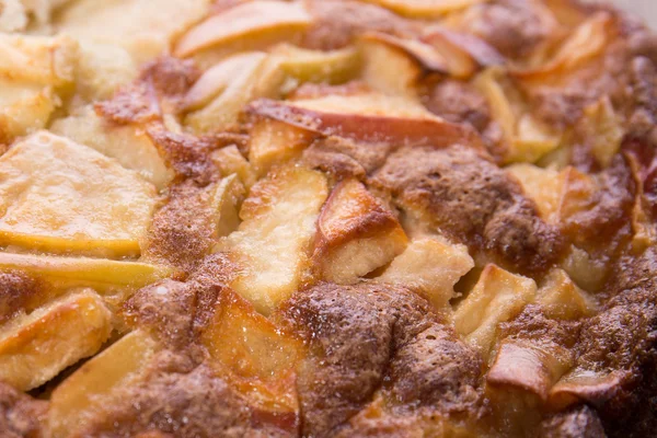 Домашний органический яблочный пирог десерт готов к еде — стоковое фото