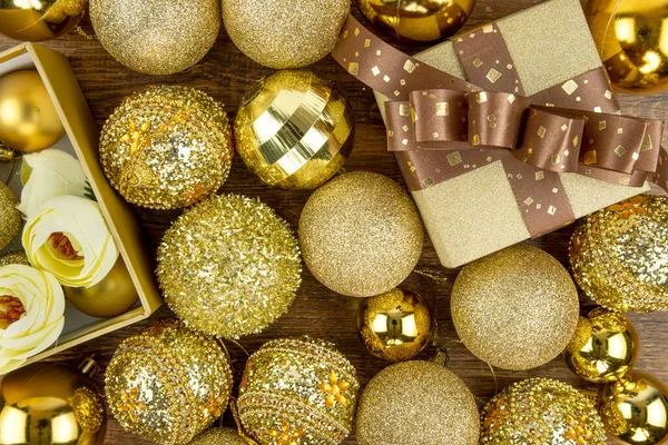 Assortments Gold Christmas Ornamental Baubles Present Boxes Closeup Directly — Stock Photo, Image