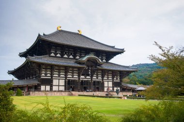 OCT 30, 2011 Nara, Japonya Büyük Buda Daibutsuden 'ın bulunduğu Todaiji Tapınağı' nın ana salonu..