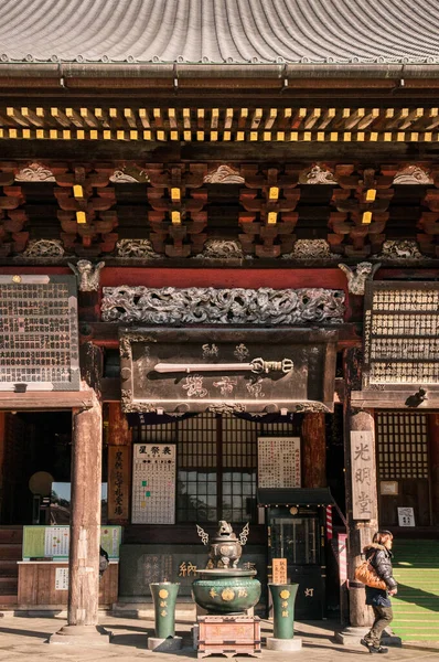 DEC 12, 2012 Chiba, JAPAN - Eski güzel tarihi Daitou salonu veya Narita San Shinsho ji tapınağının şeftali salonu