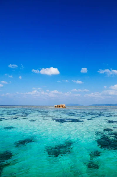 Muy Hermoso Mar Tropical Cristalino Agua Turquesa Arrecife Coral Kabira — Foto de Stock