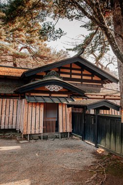 DEC 3, 2018 Kakunodate, Japonya - Kakunodate eski Samuray kasabası ünlü klasik Edo evleri Akita, Tohoku bölgesinde büyük ağaçları olan müzeler