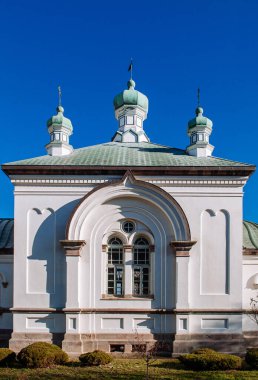Hakodate Ortodoks Kilisesi - Rus Ortodoks Kilisesi kışın mavi gökyüzünün altında ibadet salonu. Motomachi - Hakodate, Hakkaido