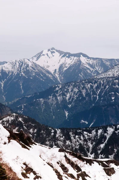 立山黒部アルペンルートの日本アルプスの素晴らしい自然景観 富山県 Japan — ストック写真