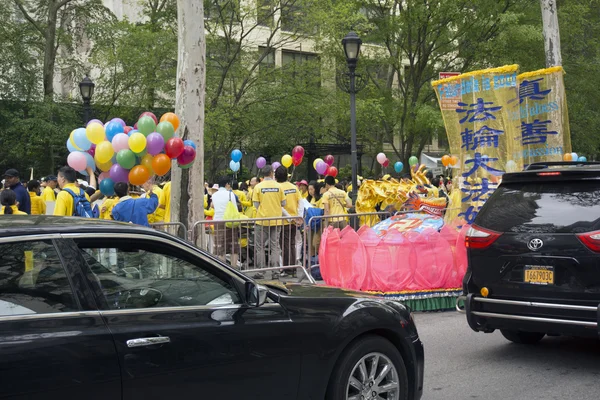 Celebrating 24th Anniversary of Falun DAFA Introduction — Stock Photo, Image