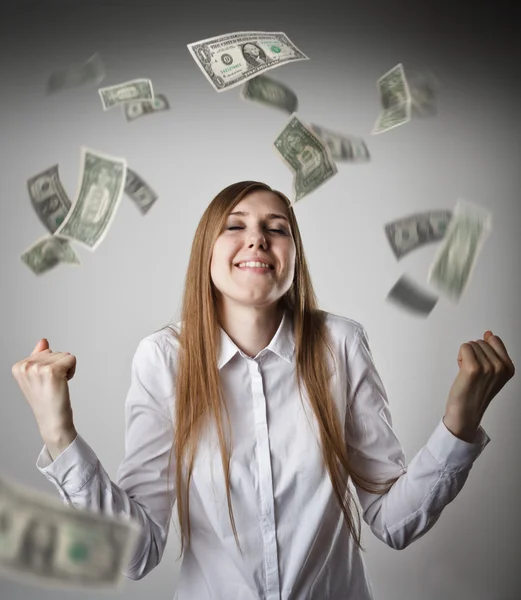 Χαρούμενο. Γυναίκα σε λευκό και δολάρια. — Φωτογραφία Αρχείου