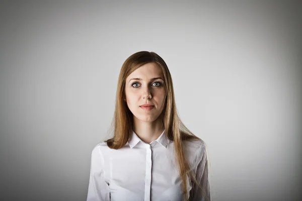 Mulher de branco . — Fotografia de Stock