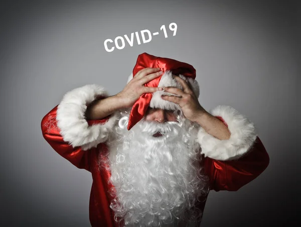 Hüsrana Uğramış Noel Baba Baş Ağrısı Coronavirüs Salgını Kavramı Covid — Stok fotoğraf