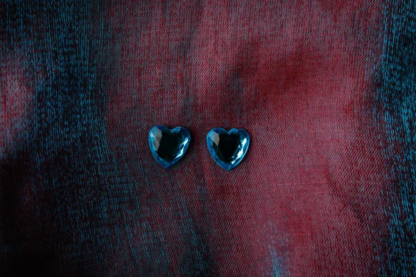Blaue Herzen Dekorative Sticker Auf Stoffhintergrund Symbol Der Liebe Happy — Stockfoto