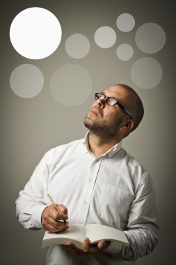 adam beyaz ve gri kabarcıkları. 