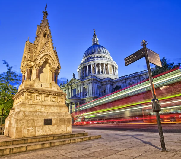 Londra 'daki St. Paul Katedrali — Stok fotoğraf