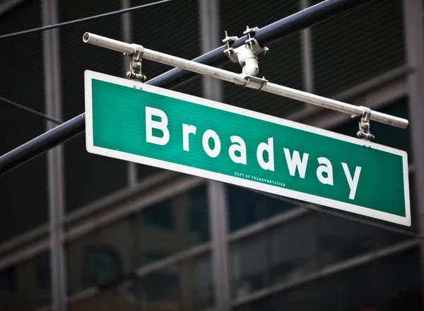 Broadway sinal de rua — Fotografia de Stock