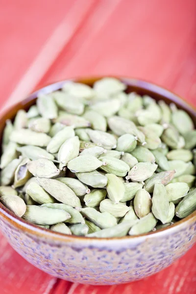 Green cardamom seeds — Stock Photo, Image