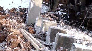 Zemine yığın kurmak için ekipman