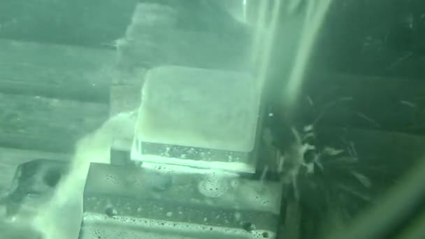 Automatische CNC-Drehfräsmaschine — Stockvideo