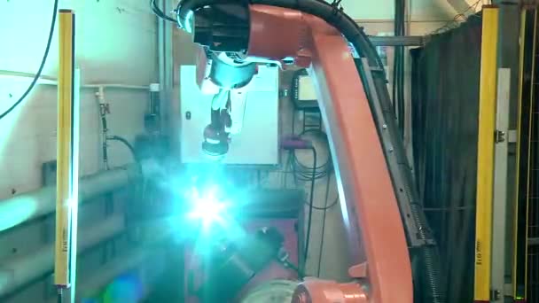 Broušený laserový laser z kovového materiálu — Stock video
