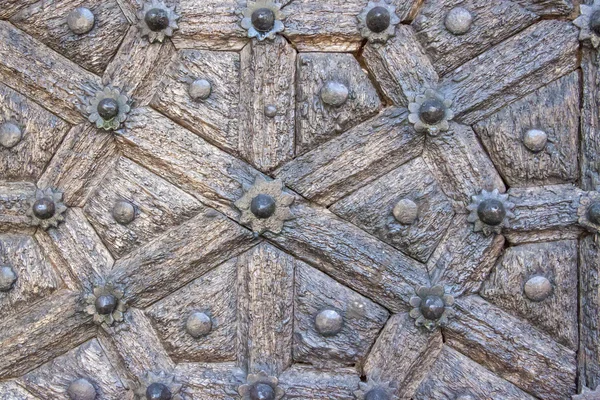 Detail van een traditionele deur in Stone Town, Zanzibar, Tanzania — Stockfoto