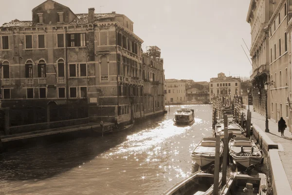 Canales de Venecia, fotografía en estilo vintage . —  Fotos de Stock