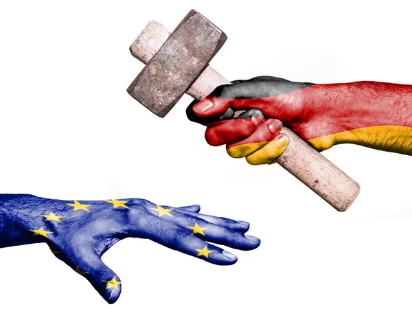 Deutschland schlägt mit schwerem Hammer auf Europäische Union ein — Stockfoto