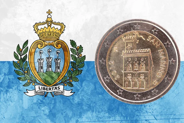 Sanmarinska två euro mynt med flagga San Marino som bakgrund — Stockfoto