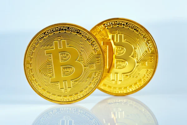 Foto Bitcoins de oro — Foto de Stock