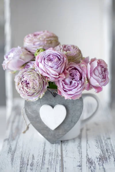 Zbliżenie Kompozycji Kwiatowej Różowymi Różami Piękny Bukiet Urodziny Lub Walentynki — Zdjęcie stockowe