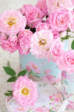 güzel taze pembe güller