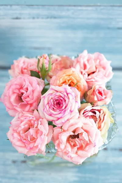 Strauß rosa Rosen — Stockfoto