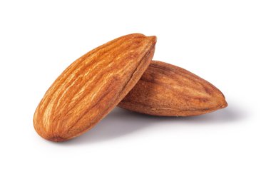 Beyaz arka planda izole edilmiş badem fıstıkları