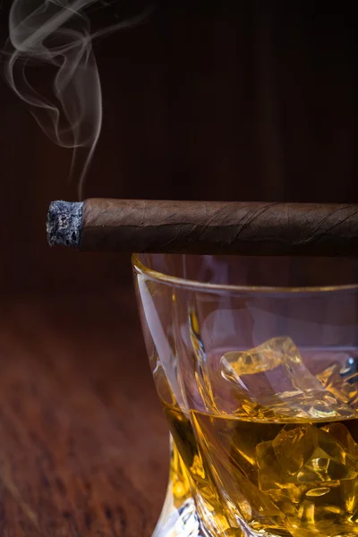 Whisky et cigare — Photo