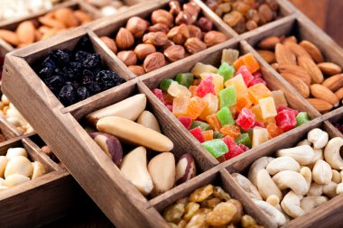 Fındık ve kuru meyve toplama