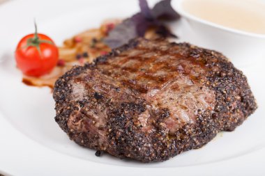 Izgara biftek.